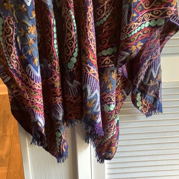 Women’s Full length Shaw. Beautiful colors. Very Warm Sold at Anthropologie - Picture 6 of 9